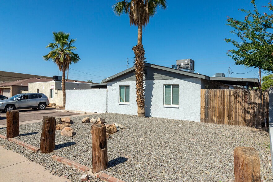 More Photos Of 2142 E Taylor St, Phoenix Multifamily For Sale