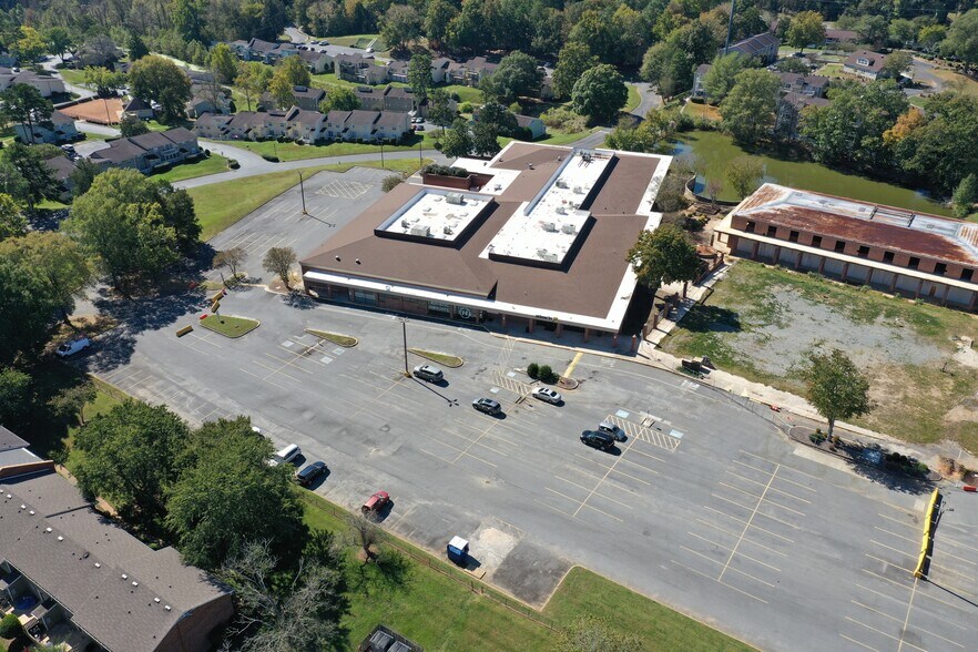 More Photos Of Providence Square Shopping Ctr, Charlotte General Retail For Lease