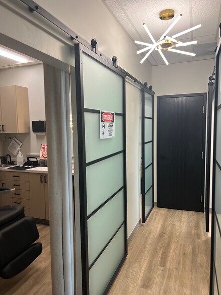 More Photos Of 1400-1420 NW Vivion Rd, Kansas City Office For Lease