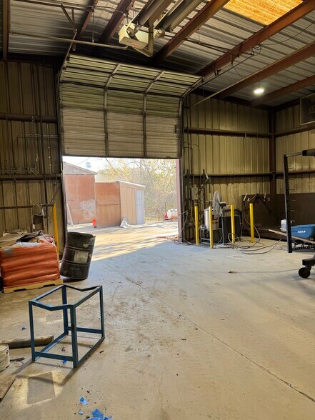 More Photos Of 7045 Stateline Rd, Olive Branch Industrial For Sale