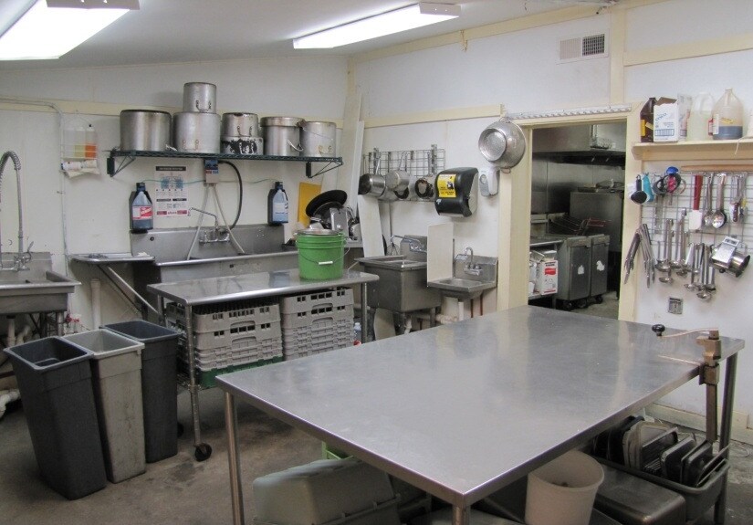 More Photos Of 6165 Savannah Hwy, Ravenel Restaurant For Lease