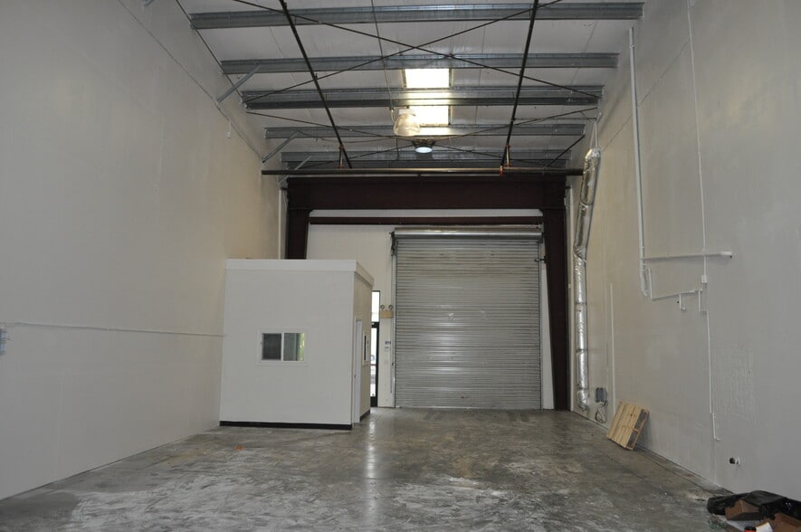 More Photos Of 460 W Larch Rd, Tracy Warehouse For Sale