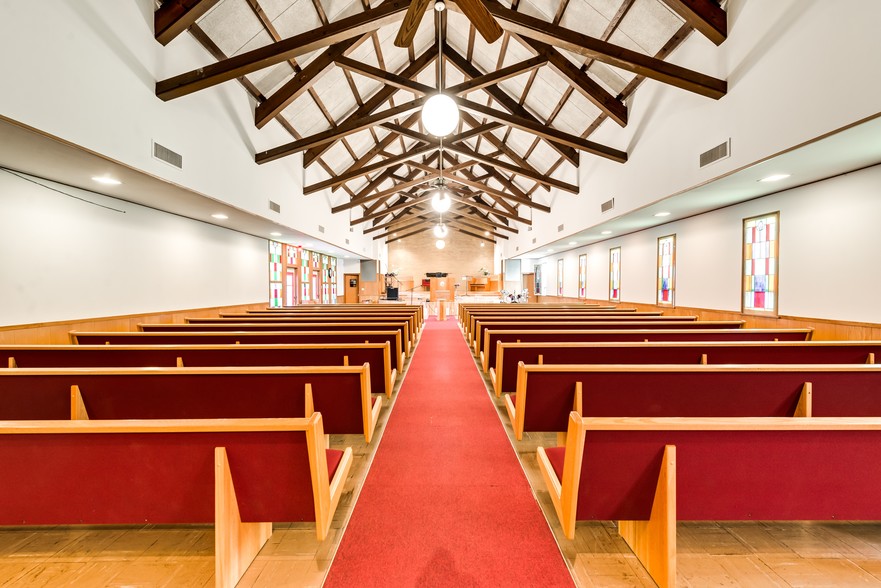 More Photos Of 4633 Wichita St, Fort Worth Religious Facility For Lease