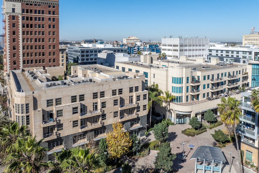 More Photos Of 133 The Promenade N, Long Beach Multifamily For Sale