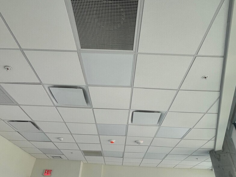 More Photos Of 21290 Biscayne, Aventura Office For Lease