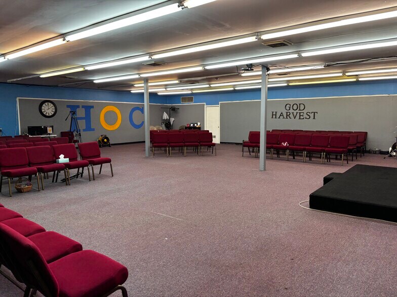 More Photos Of 205 Grandview Dr, Frankfort Religious Facility For Sale