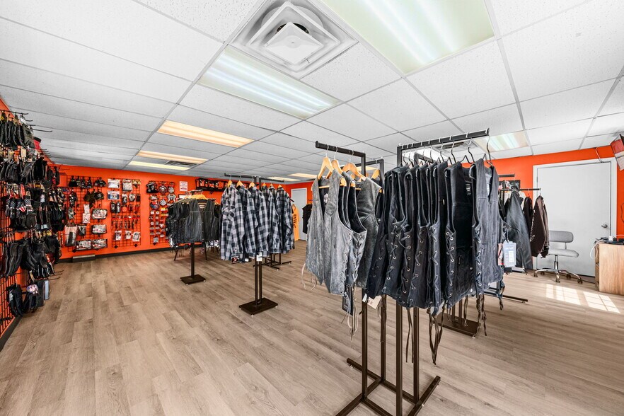 More Photos Of 1108 Main St, Munfordville General Retail For Sale