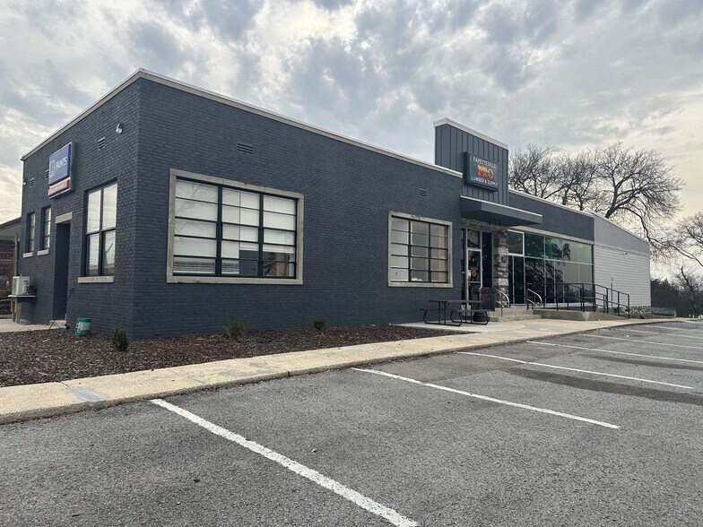 More Photos Of 1404 Washington St W, Fayetteville Warehouse For Sale