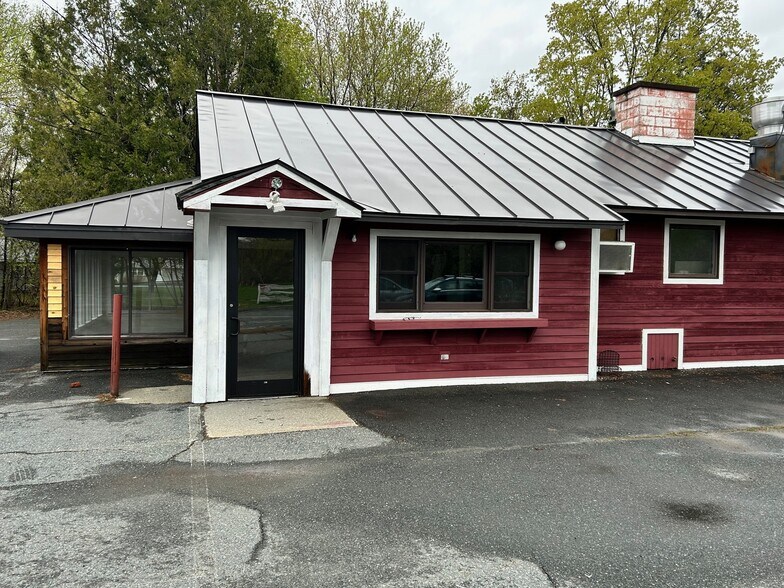 More Photos Of 62 Lyme Rd, Hanover Restaurant For Sale