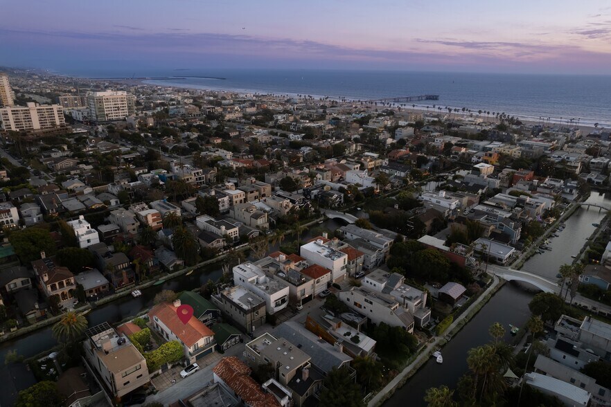 More Photos Of 431 Howland Canal, Venice Land For Sale
