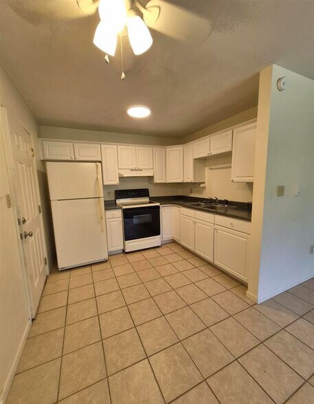 More Photos Of 5917 Plank Rd, Peoria Multifamily For Sale