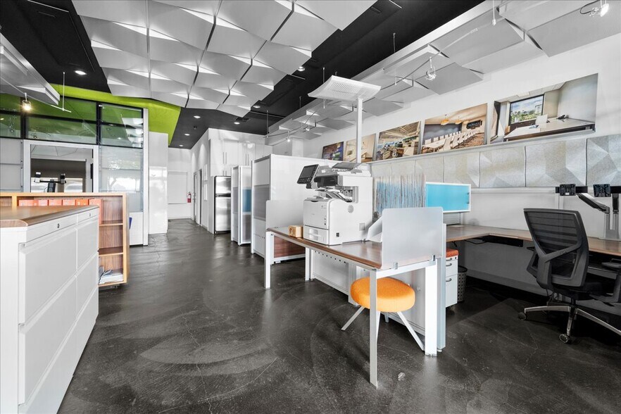 More Photos Of 123 Richmond St, El Segundo Storefront Retail Residential For Lease