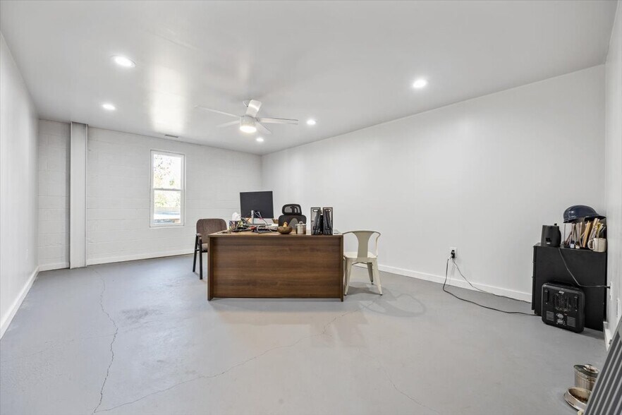 More Photos Of 4891 Redan Rd, Stone Mountain Flex For Sale