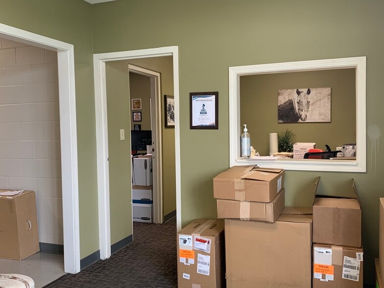 More Photos Of 210 Omohundro Pl, Nashville Service For Lease