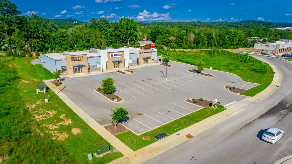 More Photos Of 862 Callen Ln NW, Cleveland Medical For Lease