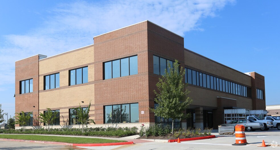 More Photos Of 6514 Highway 90A, Sugar Land Medical For Sale