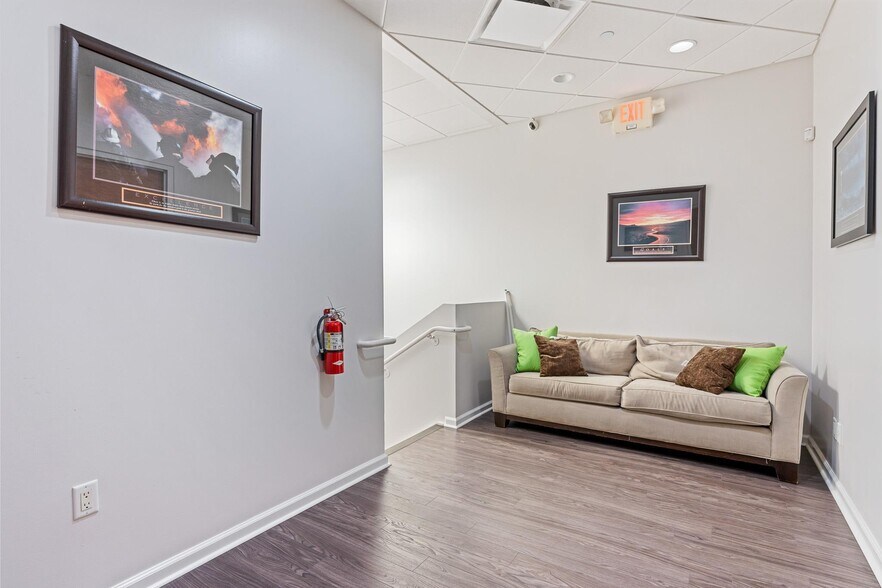 More Photos Of 8865 Commodity Cir, Orlando Office For Sale