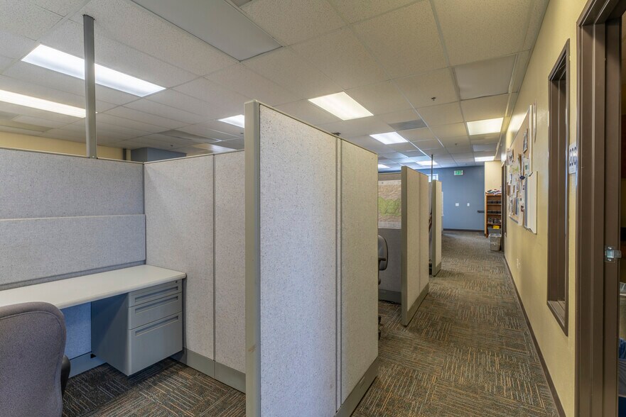 More Photos Of 32330 N Harbor Dr, Fort Bragg Office For Sale