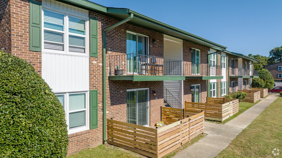 More Photos Of 29 Briar Cir, Fayetteville Apartments For Sale