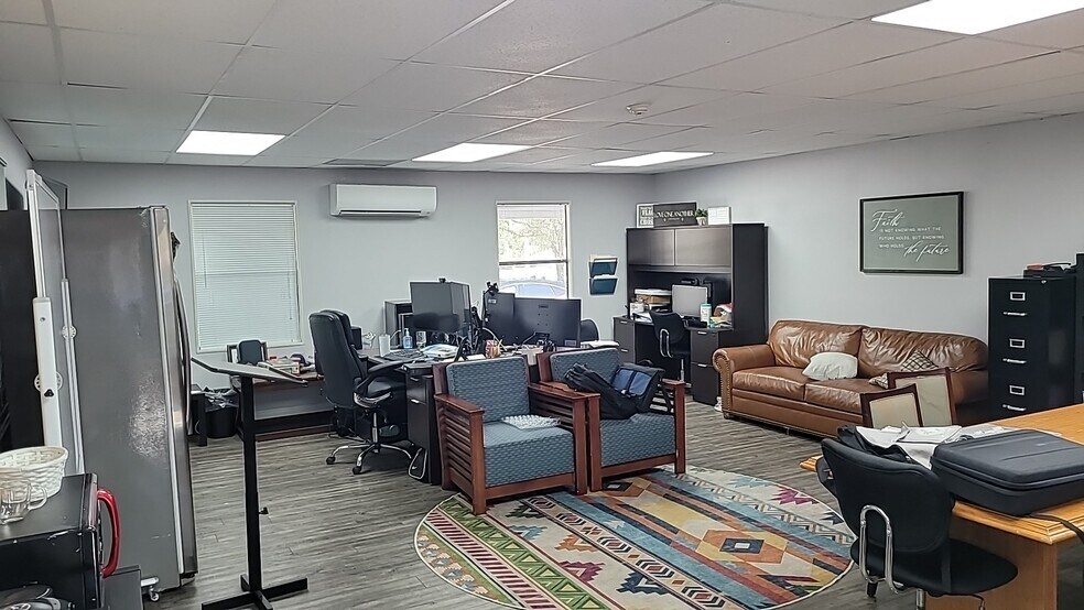 More Photos Of 100 S Grand Hwy, Clermont Schools For Sale