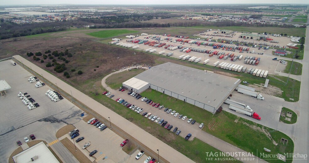 More Photos Of 1520 E Wintergreen Rd, Hutchins Industrial For Sale