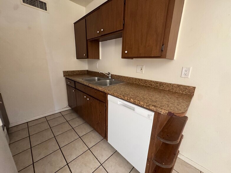 More Photos Of 1518 E Hedrick Dr, Tucson Apartments For Sale