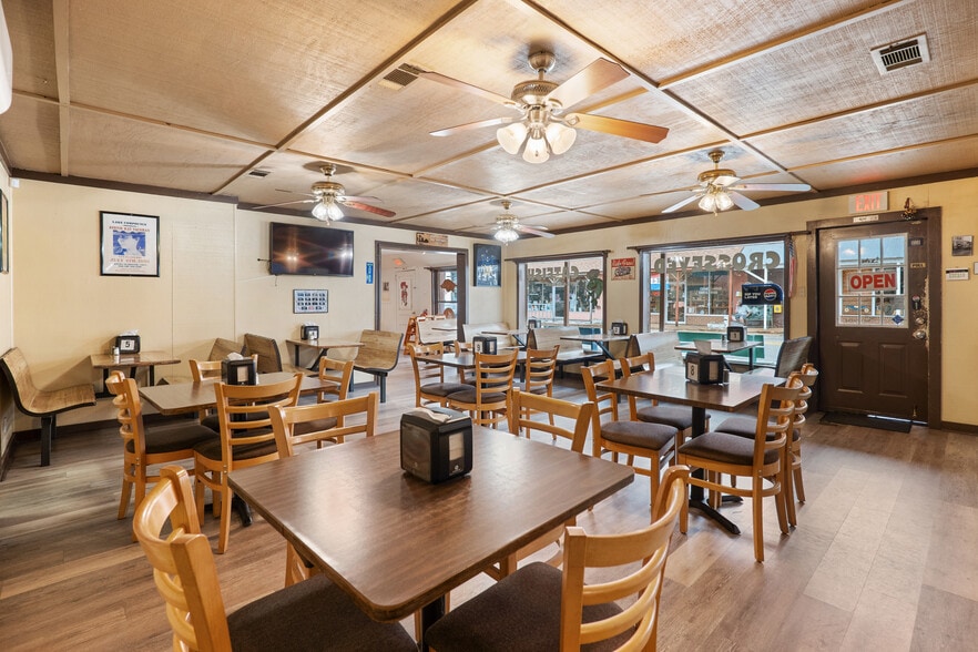More Photos Of 107 E Main St, Hardy Restaurant For Sale