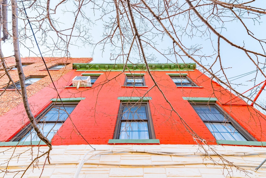 More Photos Of 47 Franklin St, Brooklyn Apartments For Sale