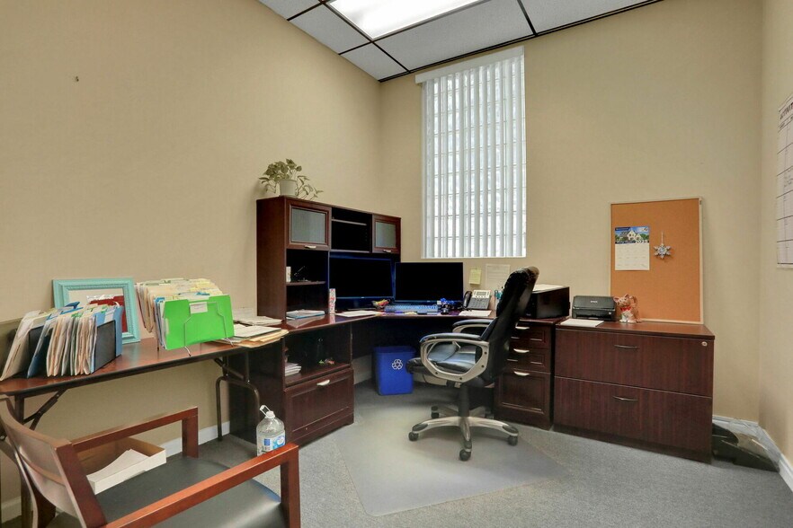 More Photos Of 12428 San Jose Blvd, Jacksonville Office For Sale