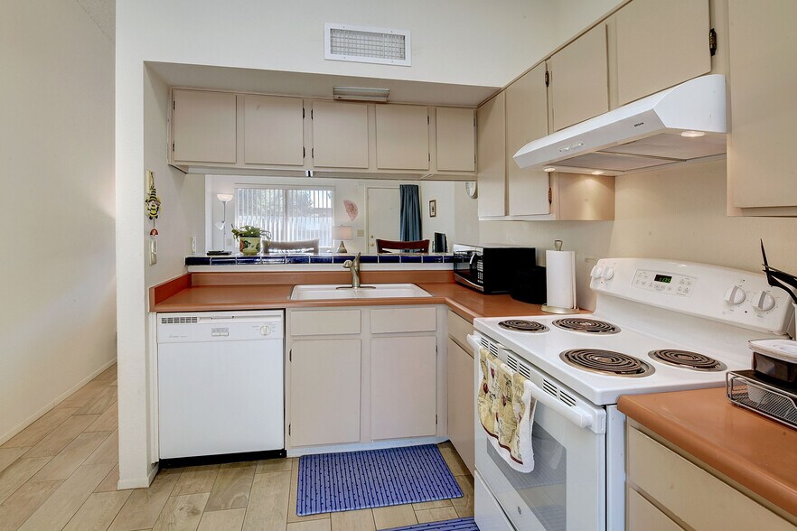 More Photos Of 2770 N Goyette Ave, Tucson Apartments For Sale