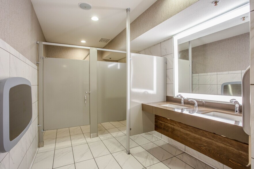 More Photos Of 11260 Point East Dr, Rancho Cordova Apartments For Sale