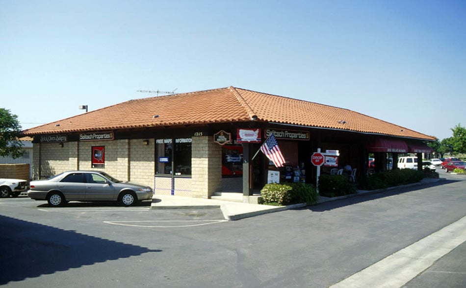 More Photos Of 1211-1381 E Vista Way, Vista Unknown For Lease