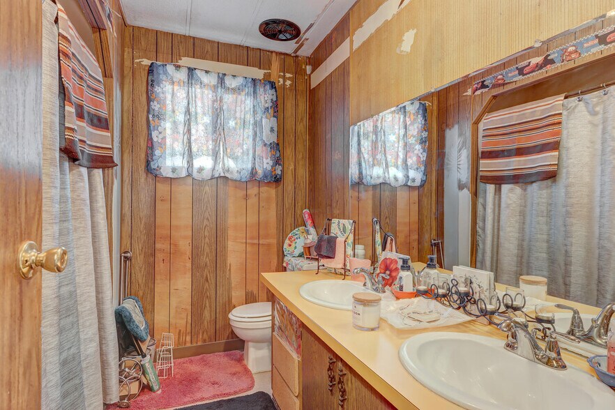 More Photos Of 218 N Avenue C, Kuna Apartments For Sale