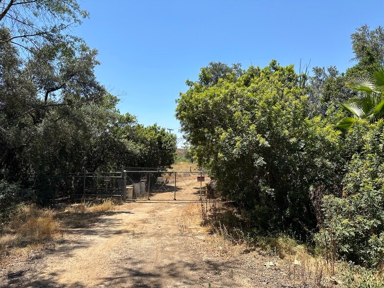 More Photos Of 1350 Firethorn Ave, Riverside Land For Sale