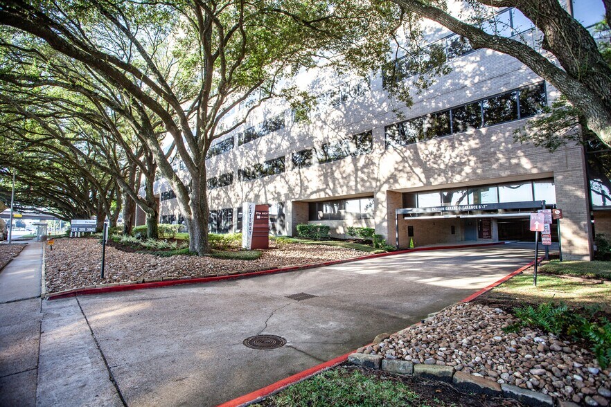 More Photos Of , Houston Office For Sale