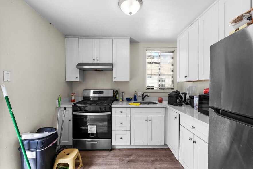 More Photos Of 451 Rollins Rd, Burlingame Multifamily For Sale