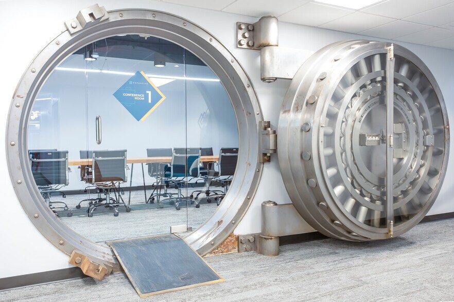 More Photos Of 1122 Lady St, Columbia Coworking Space