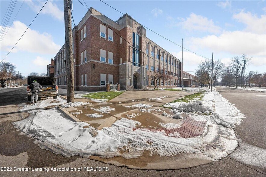 More Photos Of 335 Horatio St, Charlotte Apartments For Sale