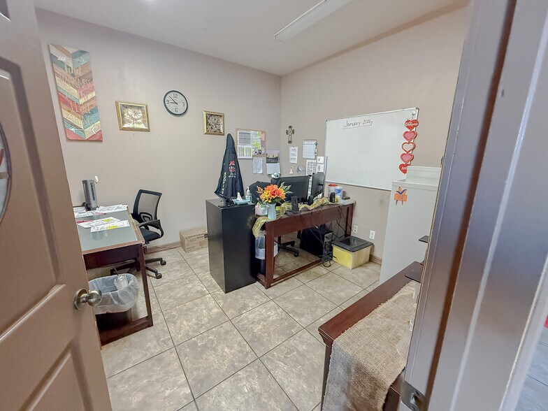 More Photos Of 1004 E 6th St, Alice Healthcare For Sale