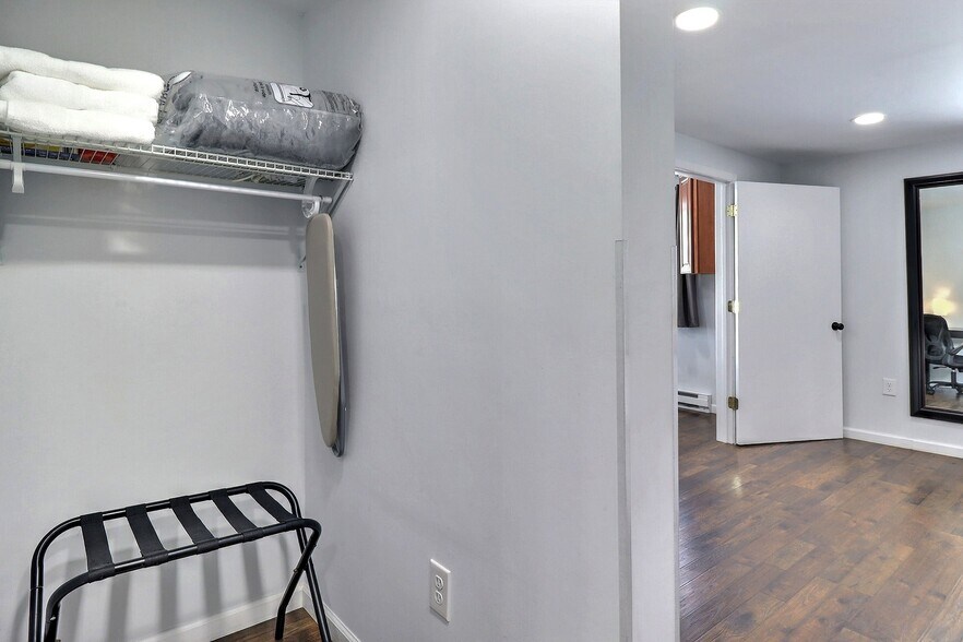 More Photos Of 3360 PA-940, Mount Pocono Specialty For Sale