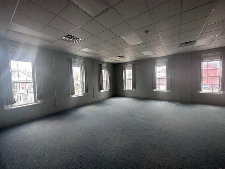 More Photos Of 314 Park St, Fulton Office For Sale