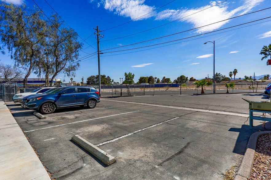 More Photos Of 4601-4611 N Rancho Dr, Las Vegas Unknown For Lease