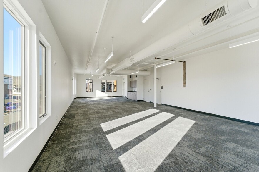 More Photos Of Phase One Unit #6, 1922 US-40 Hwy, Heber City Light Distribution For Lease