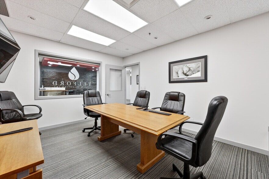 More Photos Of 5700 1st St SW, Calgary Warehouse For Sale