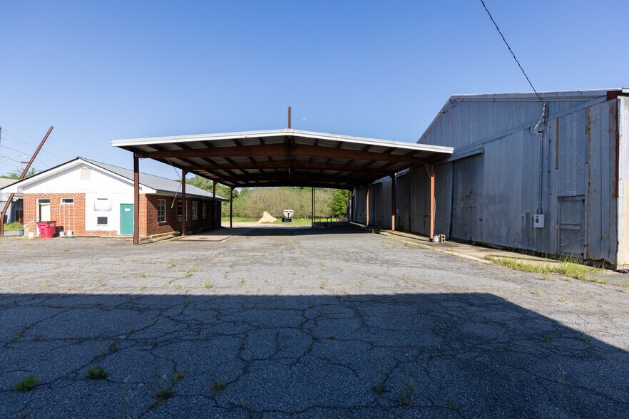 More Photos Of 68 First st, Hawkinsville Warehouse For Sale