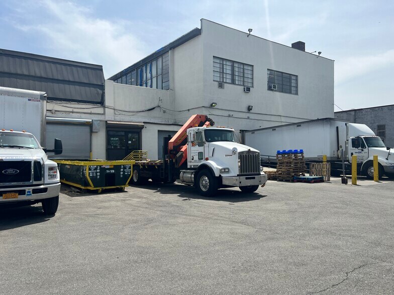 More Photos Of 718 S Fulton Ave, Mount Vernon Warehouse For Lease