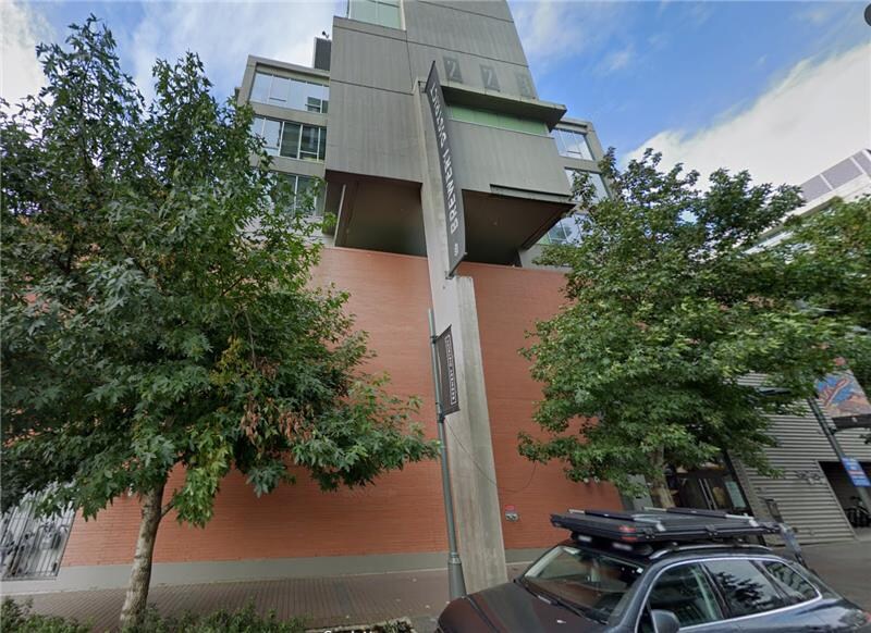 More Photos Of 233 Nelson's Cres, New Westminster Medical For Lease