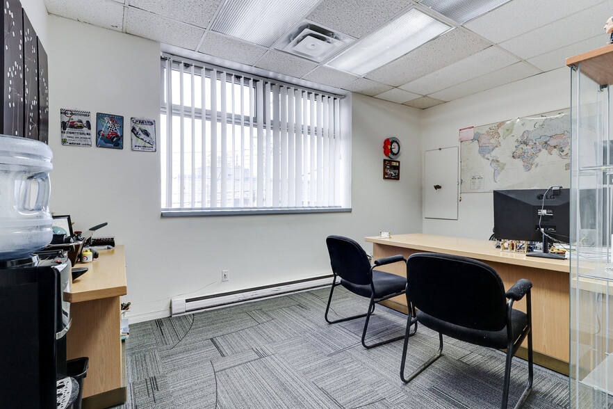 More Photos Of 10021 Av De London, Montréal Industrial For Sale
