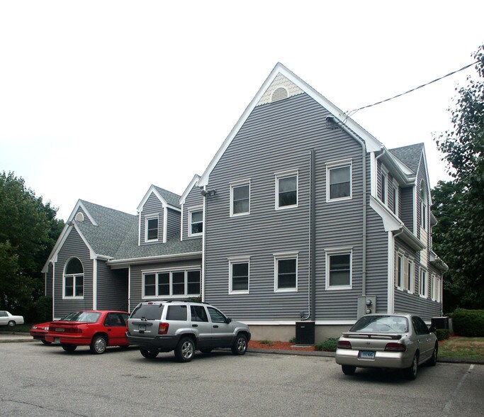 More Photos Of 961 Huntington Tpke, Bridgeport Medical For Sale