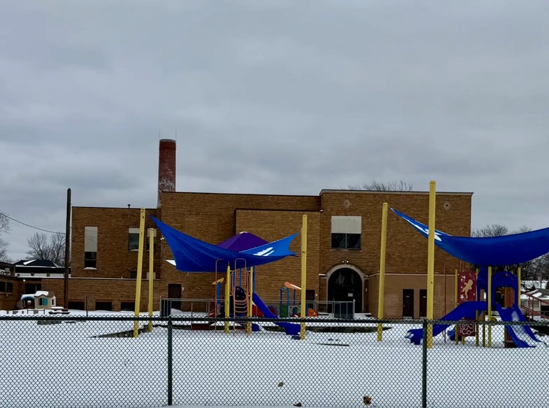 More Photos Of 609 N Verlinden Ave, Lansing Schools For Sale